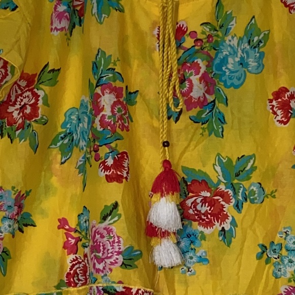 Relativity Yellow Floral Eyelet Peplem Top Medium - Picture 3 of 6